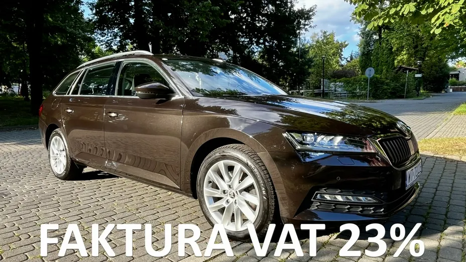 SKODA Superb -