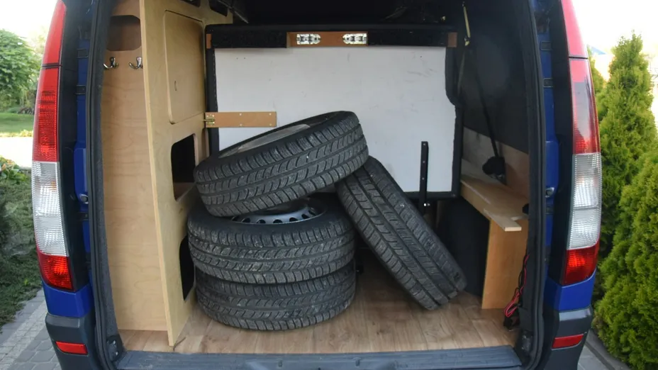 MERCEDES-BENZ Vito -