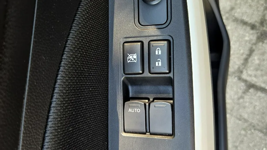 SUZUKI Swift -