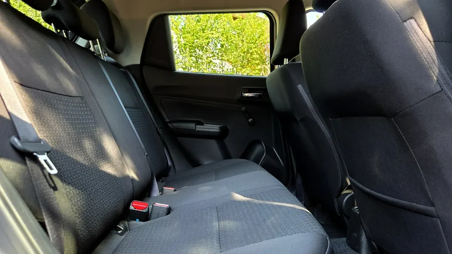 SUZUKI Swift -
