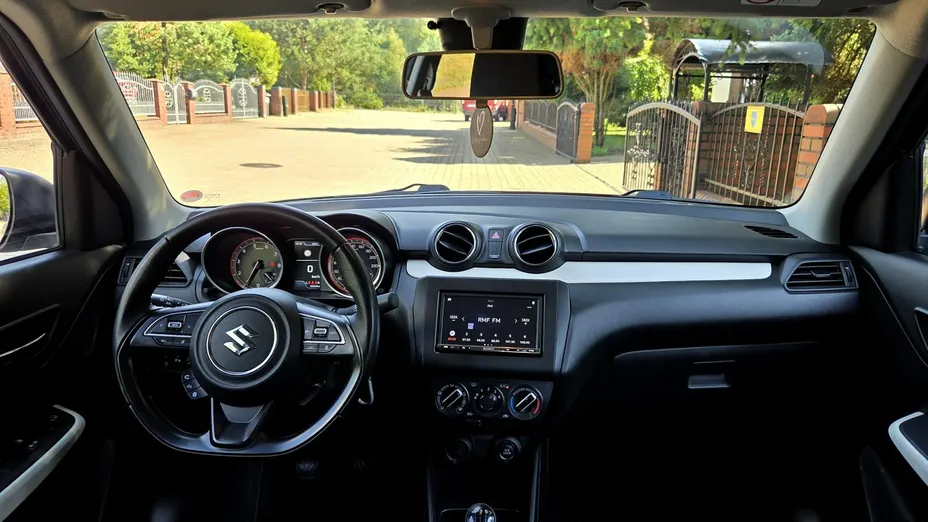 SUZUKI Swift -
