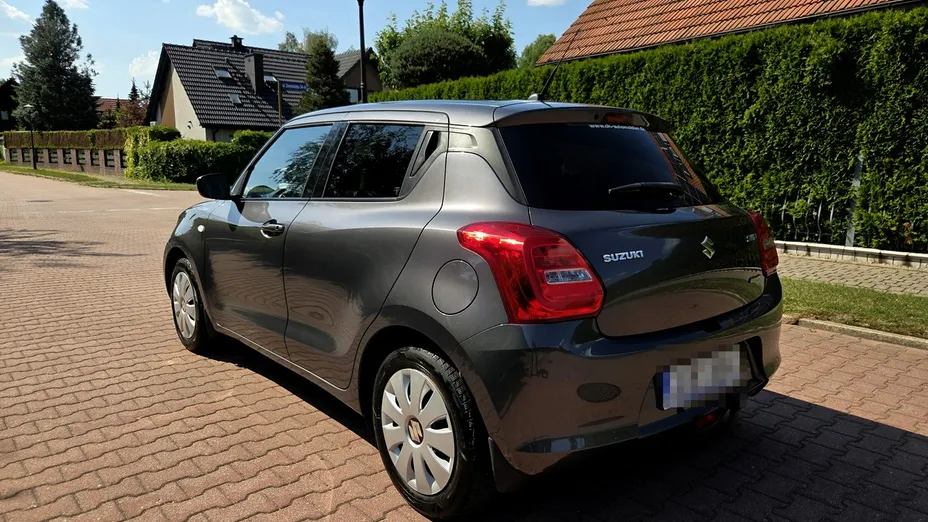 SUZUKI Swift -