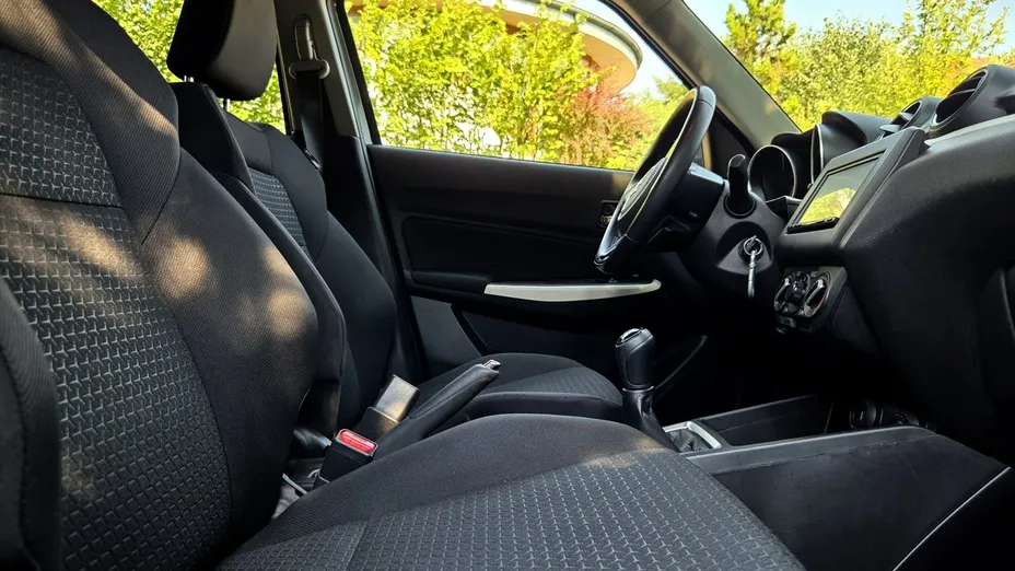 SUZUKI Swift -