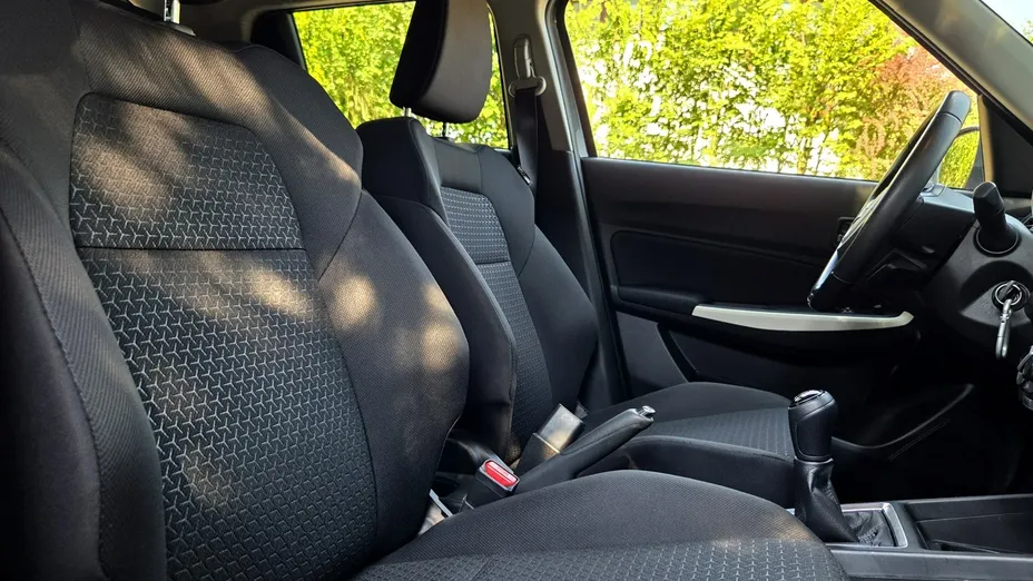 SUZUKI Swift -