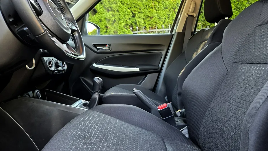 SUZUKI Swift -