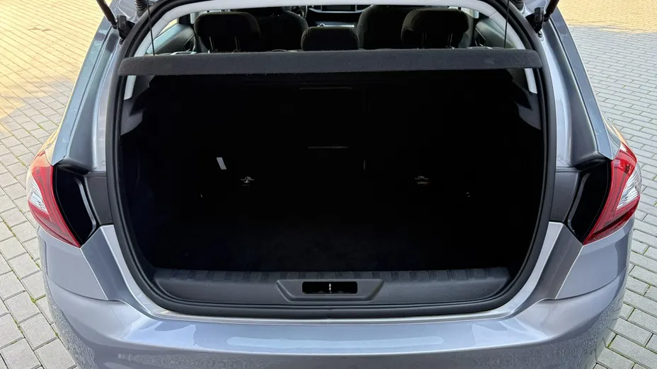 PEUGEOT 308 -