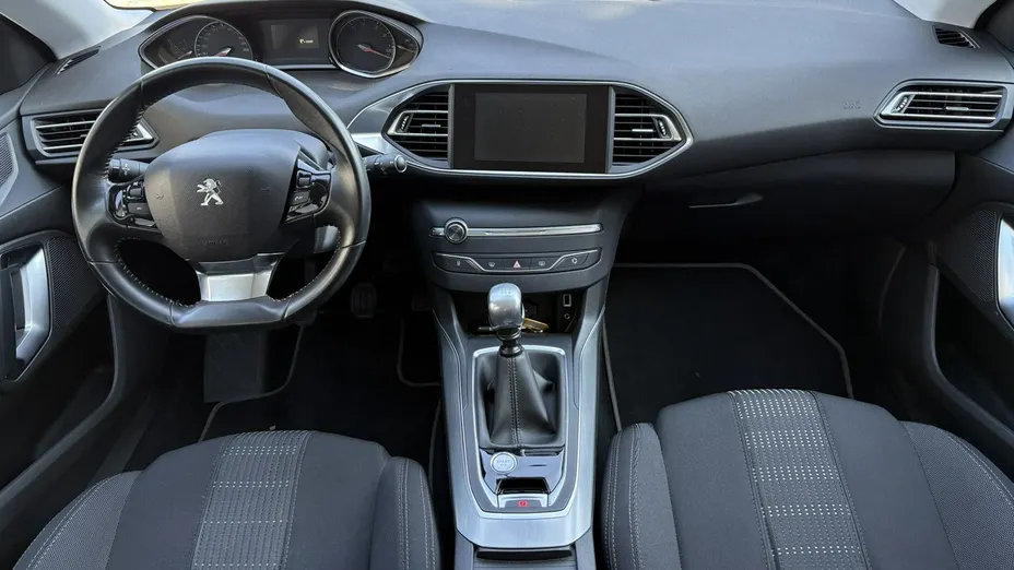 PEUGEOT 308 -