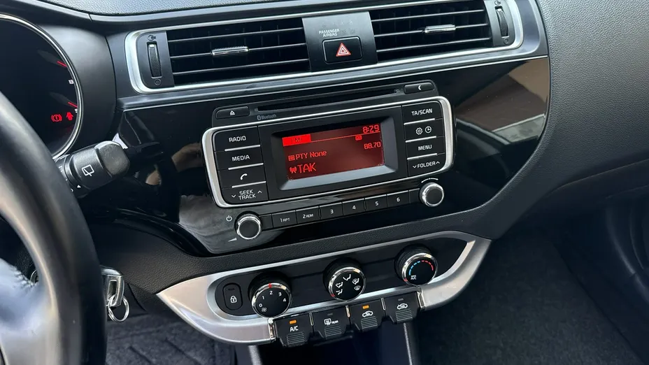 KIA Rio -