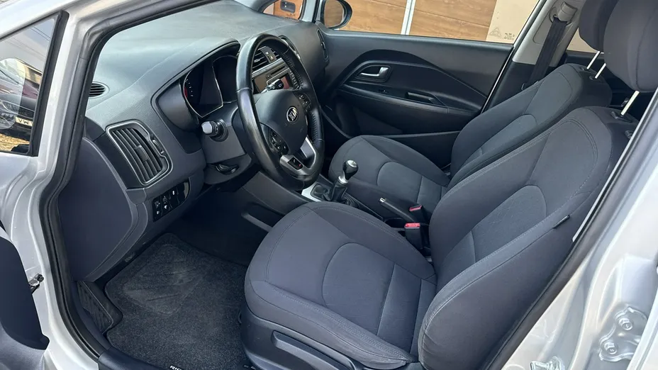 KIA Rio -