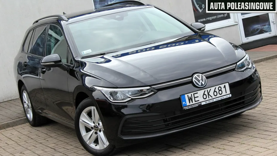 VOLKSWAGEN Golf -