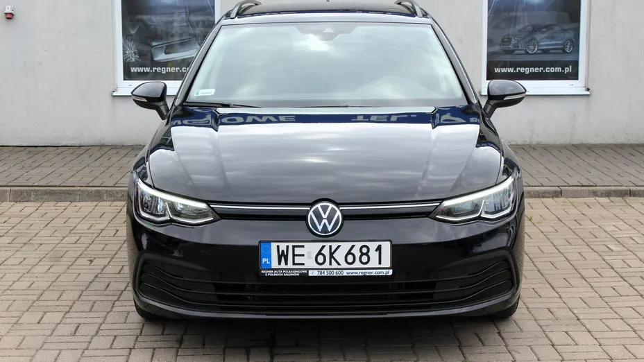 VOLKSWAGEN Golf -