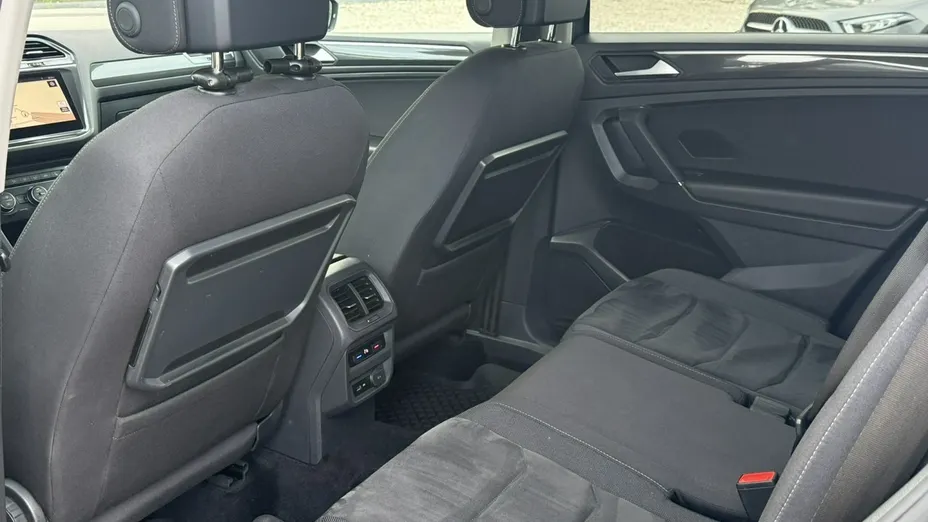 VOLKSWAGEN Tiguan Allspace -