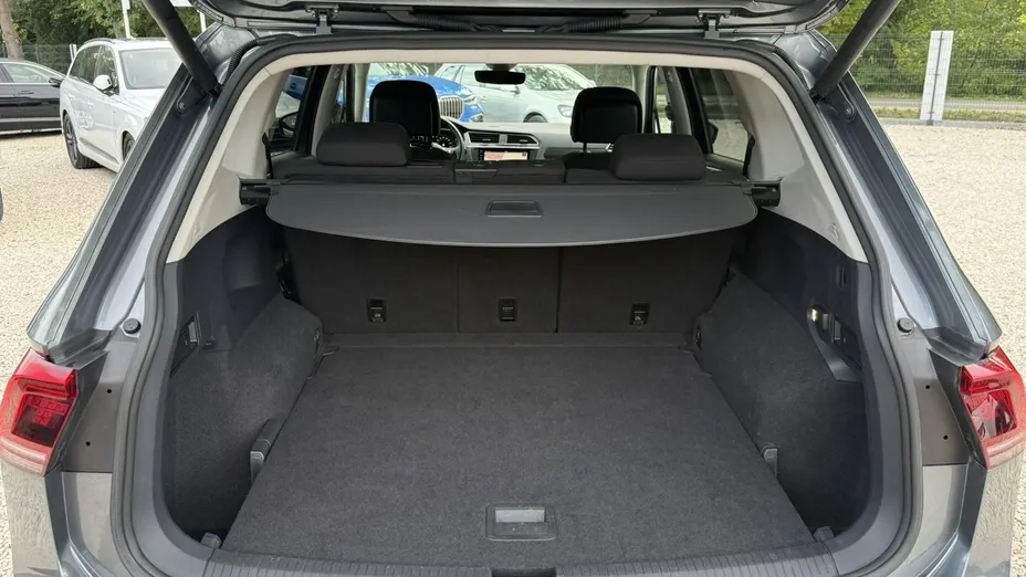 VOLKSWAGEN Tiguan Allspace -