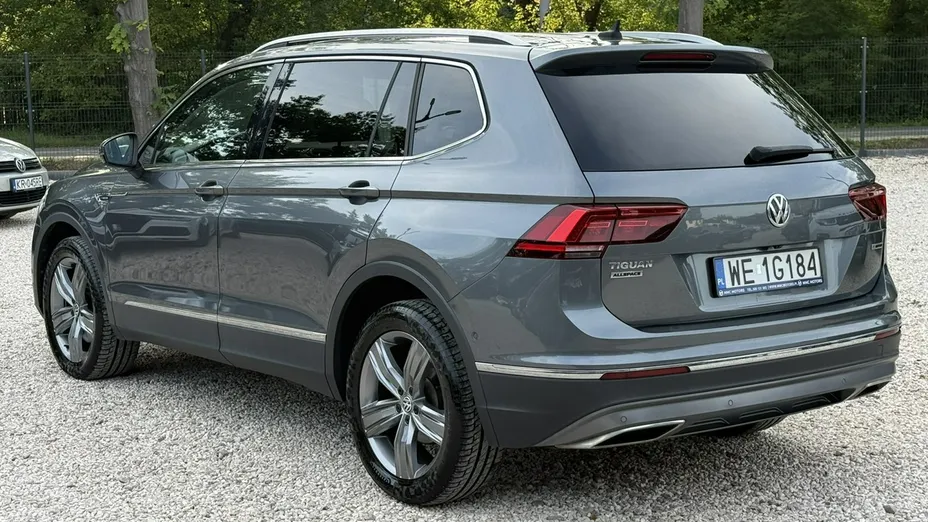 VOLKSWAGEN Tiguan Allspace -