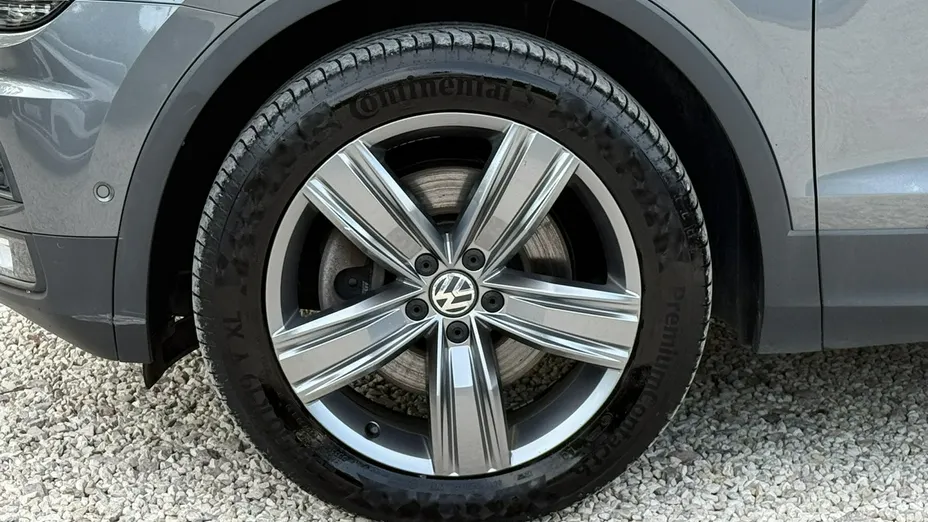VOLKSWAGEN Tiguan Allspace -