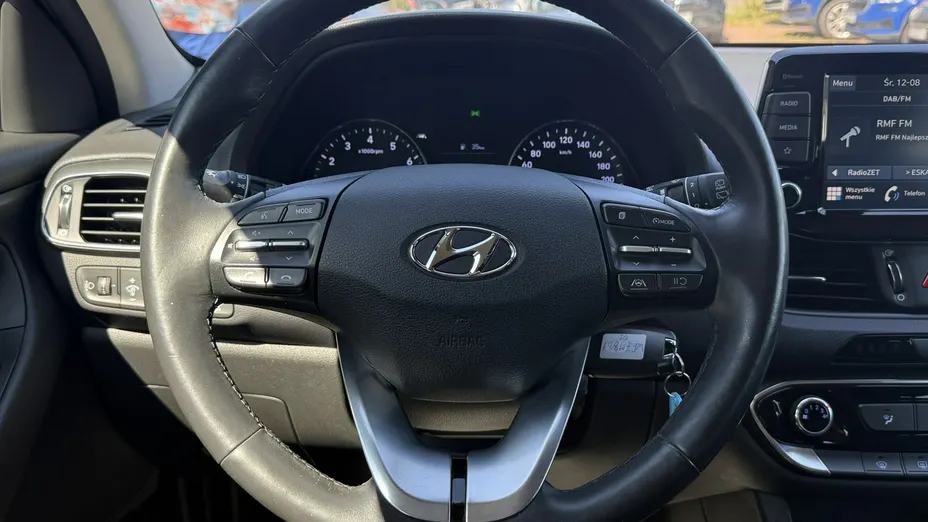 HYUNDAI i30 -