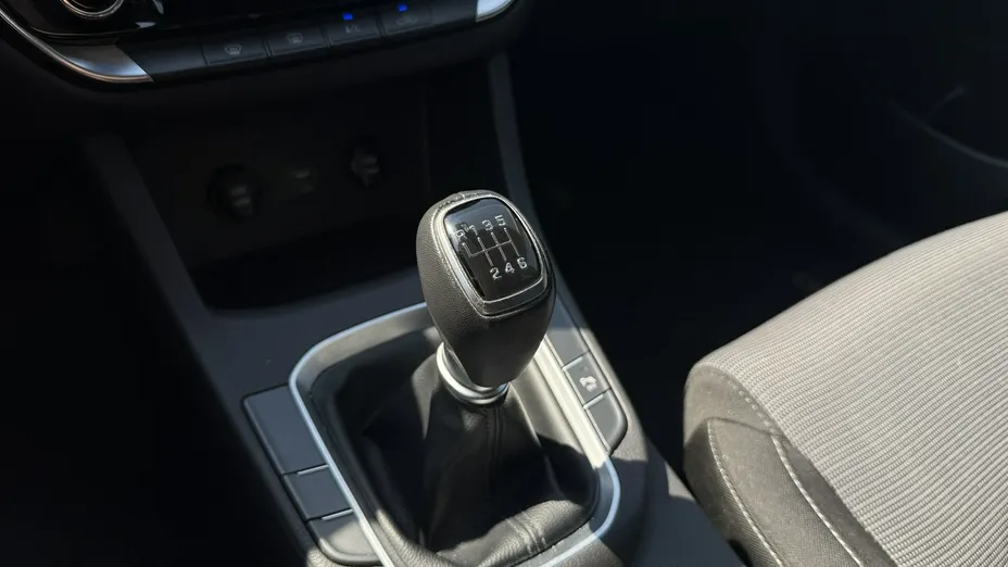 HYUNDAI i30 -