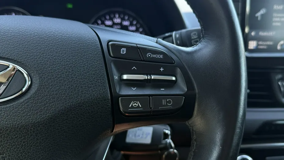 HYUNDAI i30 -