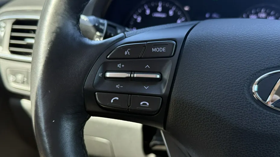 HYUNDAI i30 -