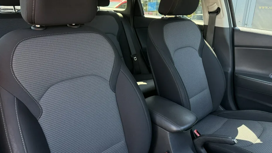 HYUNDAI i30 -