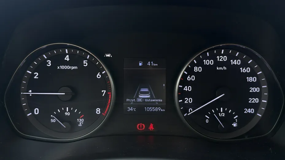 HYUNDAI i30 -