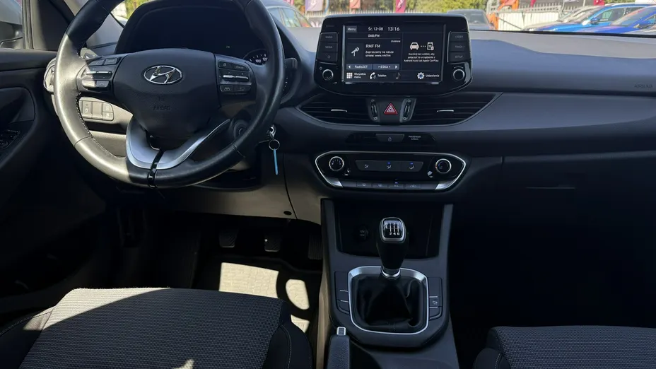 HYUNDAI i30 -