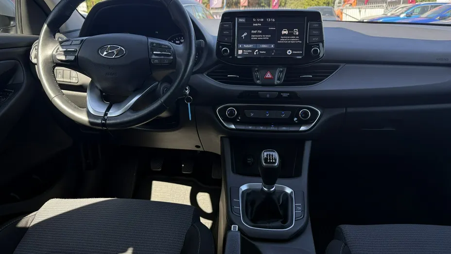 HYUNDAI i30 -