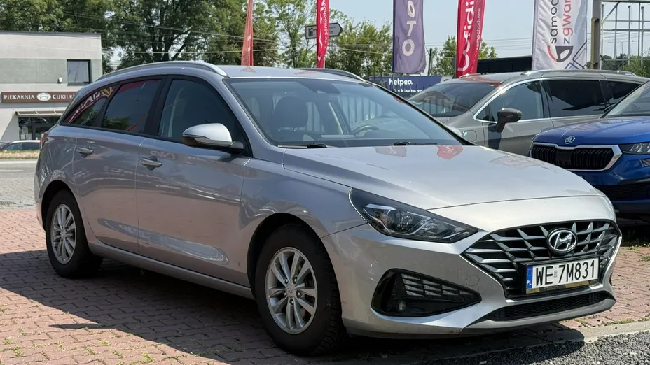 HYUNDAI i30 -