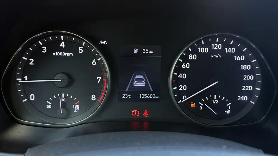 HYUNDAI i30 -