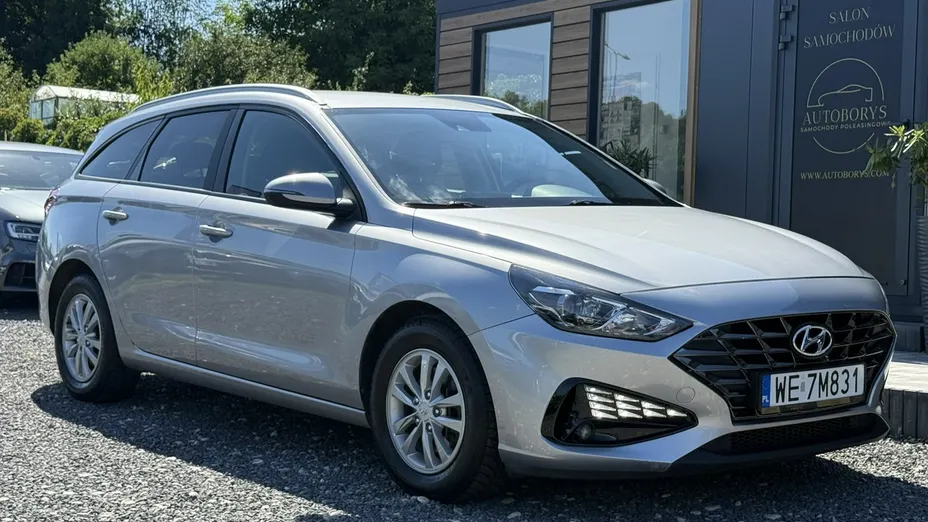 HYUNDAI i30 -