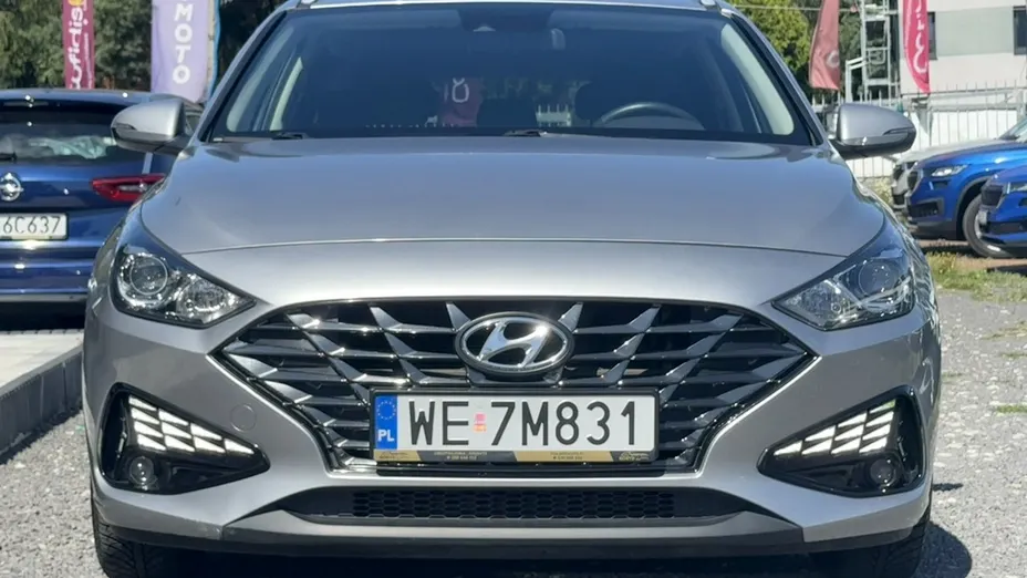 HYUNDAI i30 -