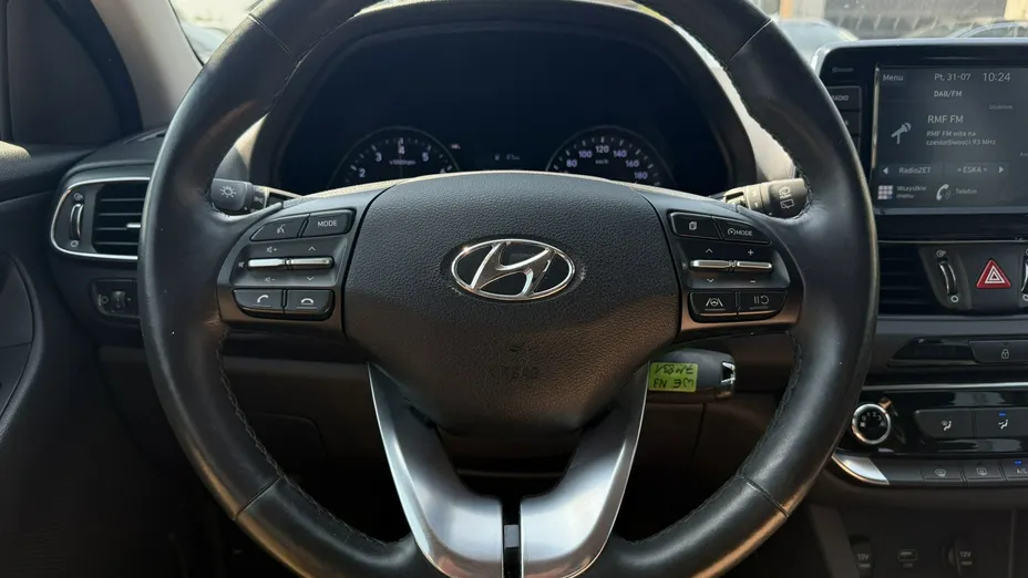 HYUNDAI i30 -