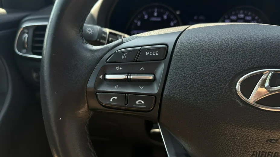 HYUNDAI i30 -