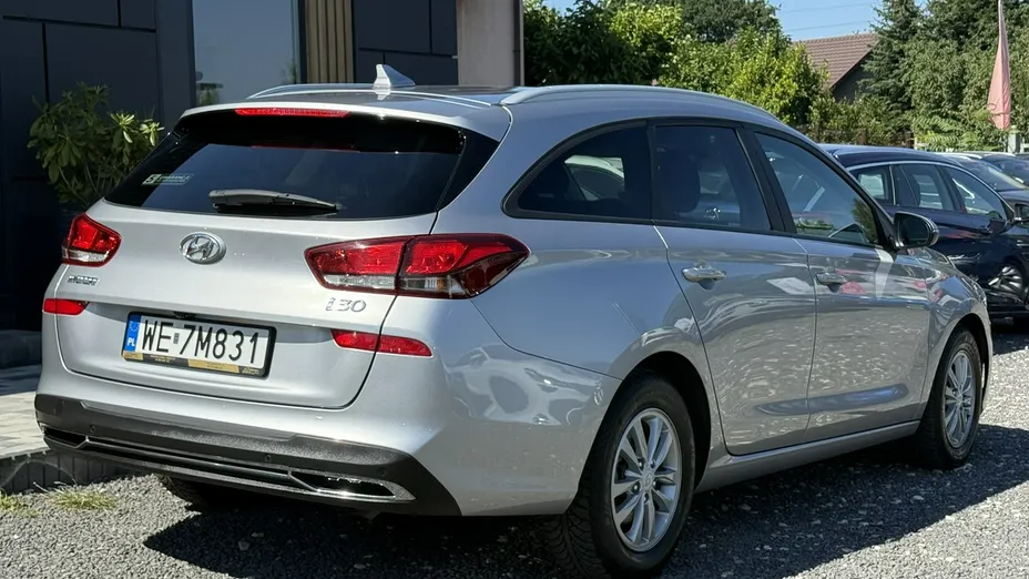 HYUNDAI i30 -