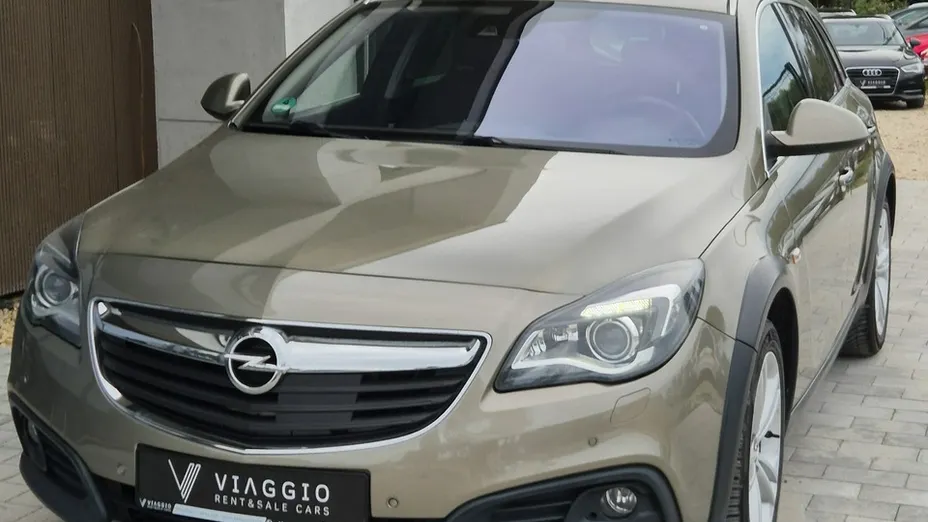 OPEL Insignia -