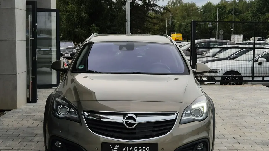 OPEL Insignia -