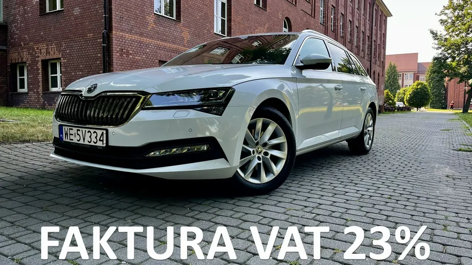SKODA Superb -
