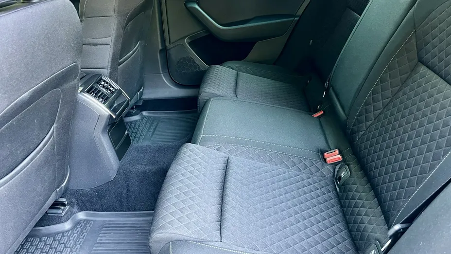 SKODA Superb -