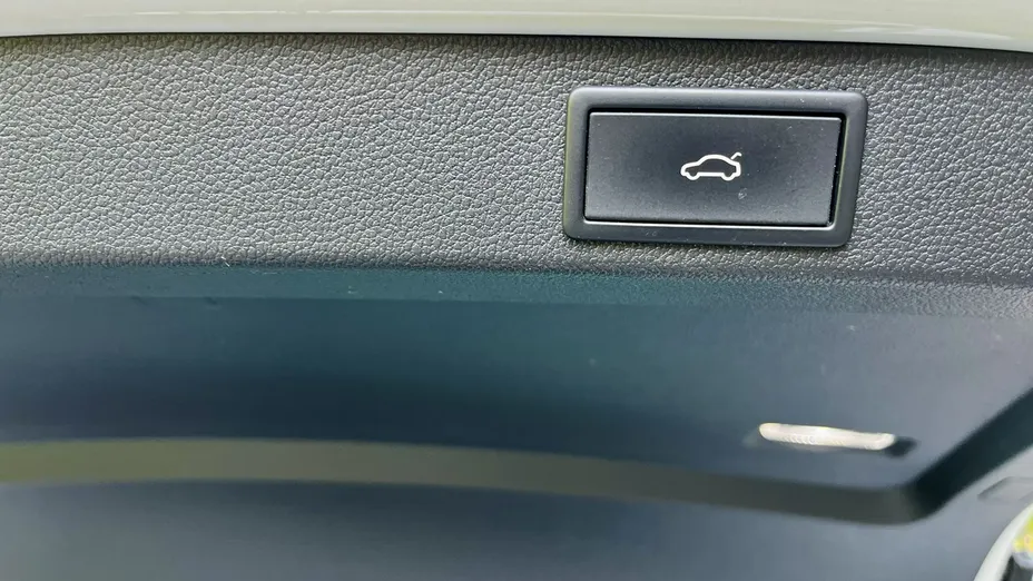 SKODA Superb -