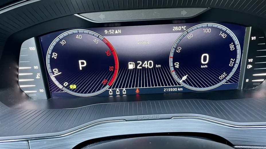 SKODA Superb -