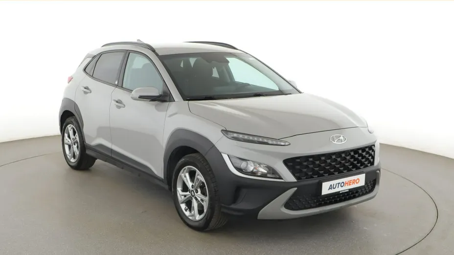 HYUNDAI Kona -