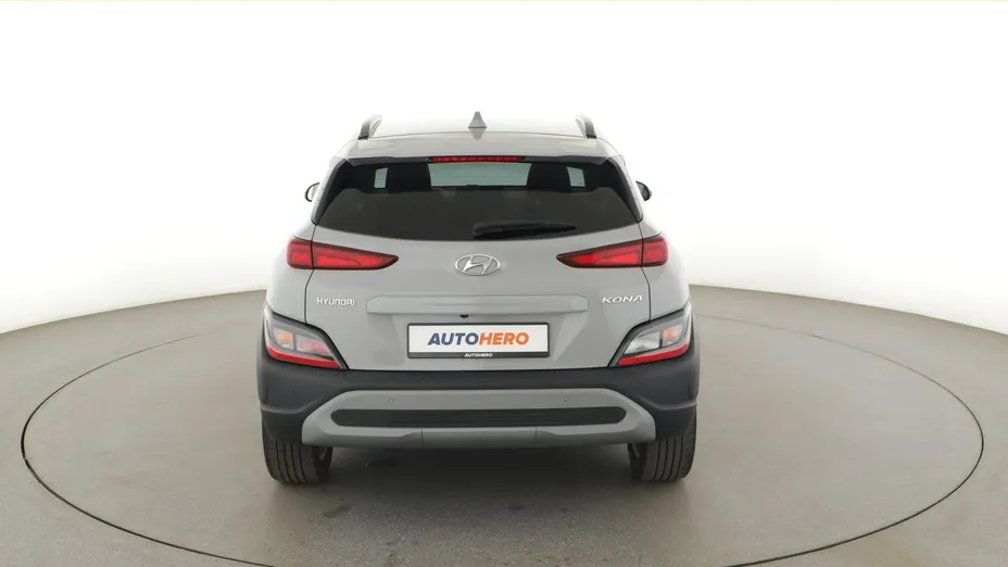 HYUNDAI Kona -