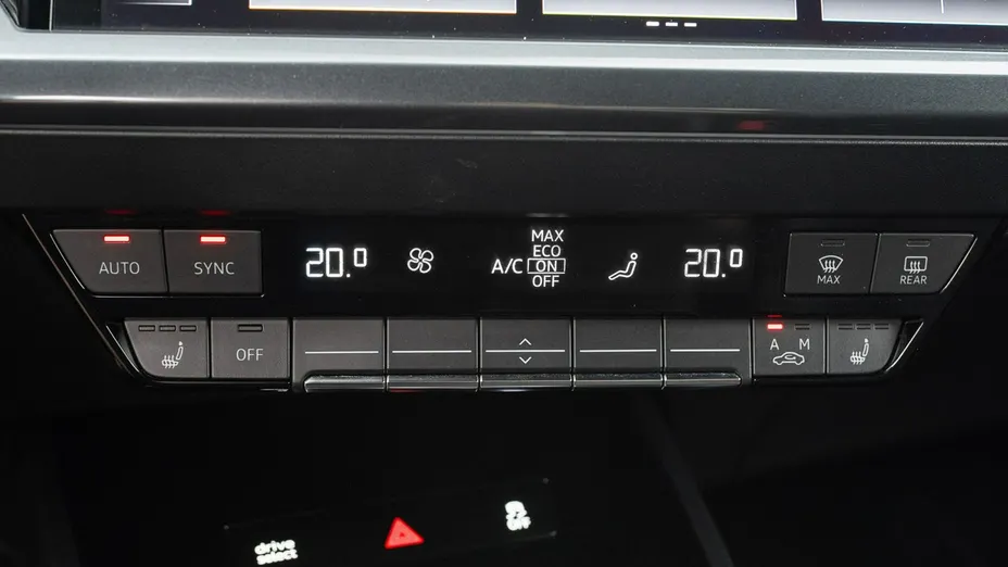 AUDI Q4 Sportback e-tron -