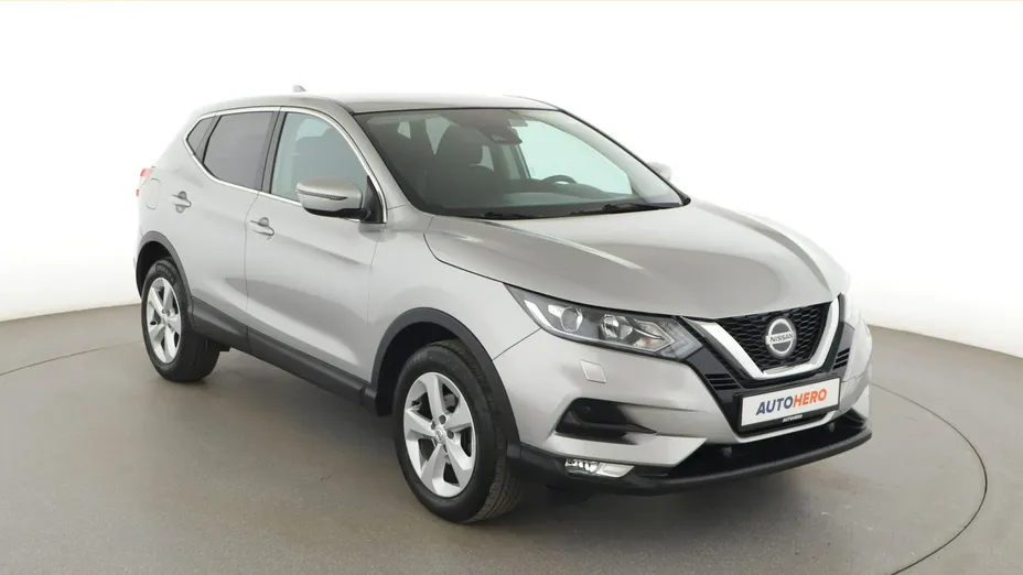 NISSAN Qashqai -