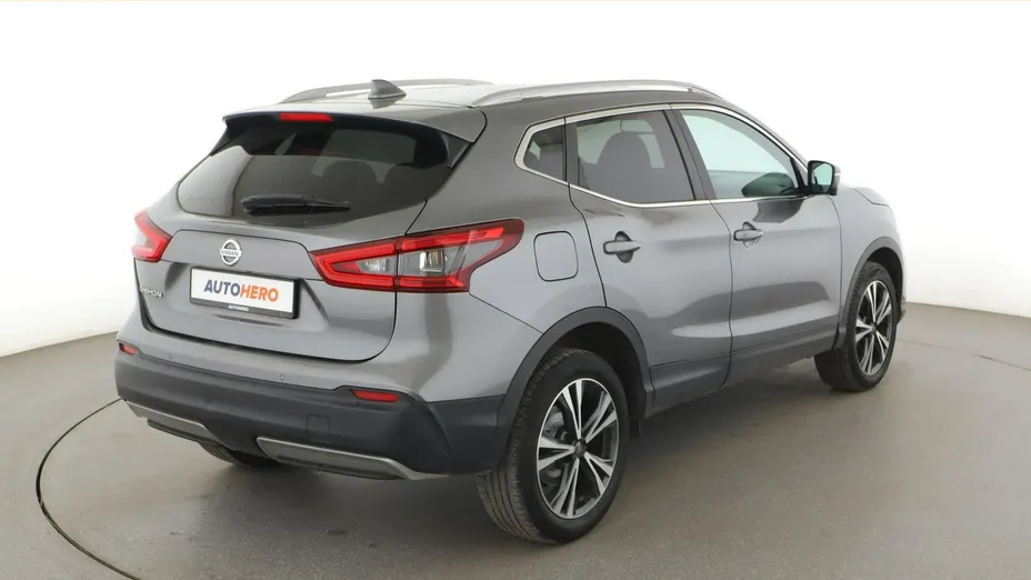 NISSAN Qashqai -