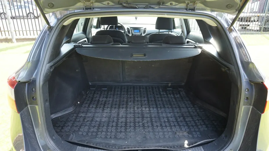 HYUNDAI i30 -