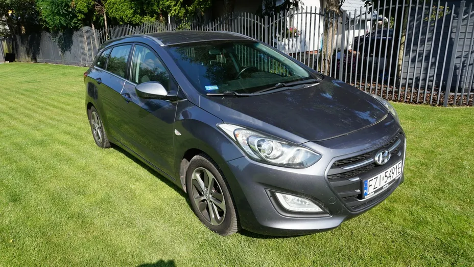 HYUNDAI i30 -