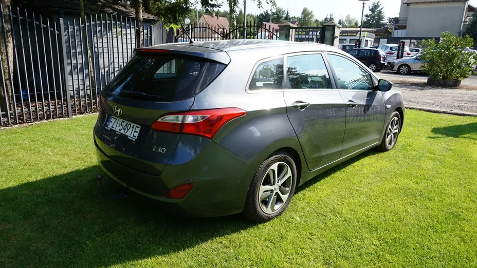 HYUNDAI i30 -