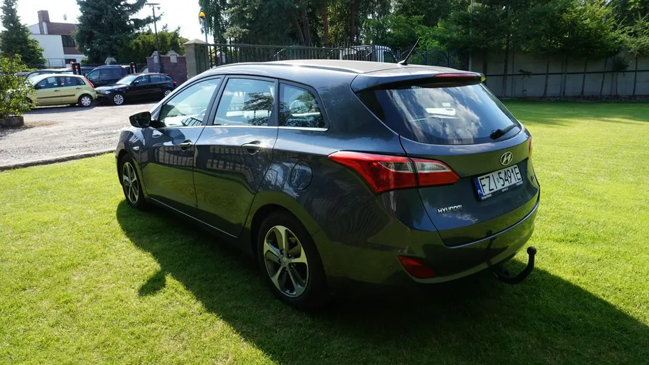 HYUNDAI i30 -
