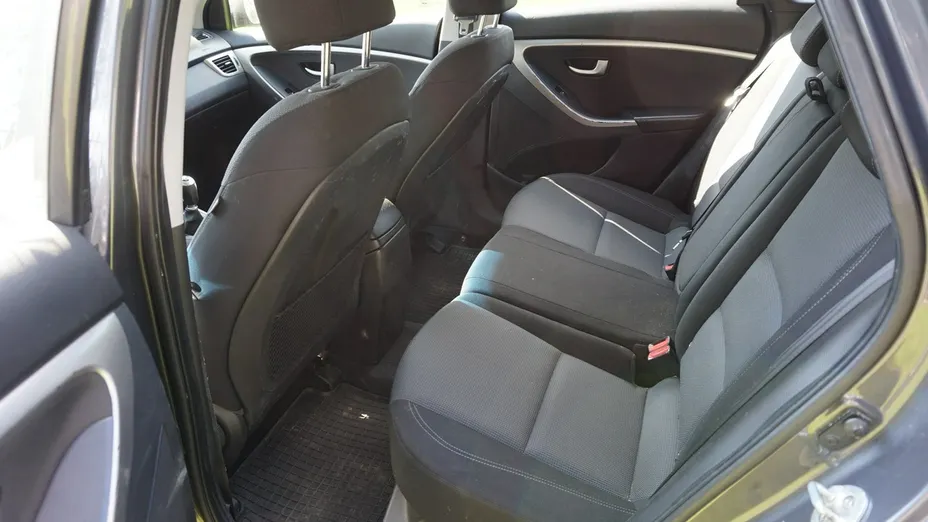 HYUNDAI i30 -
